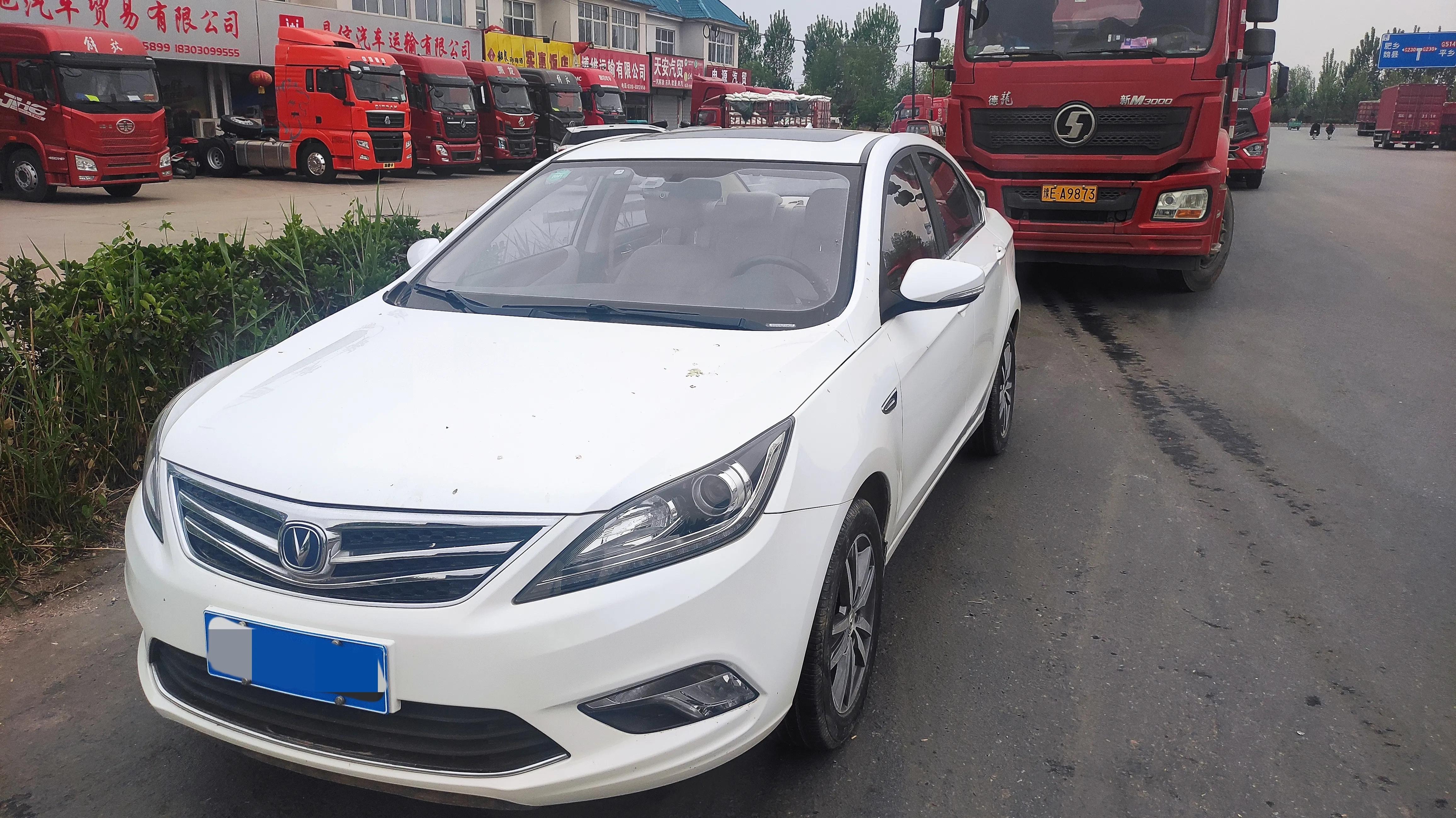 逸动豪华手动版,逸动手动豪华版白色