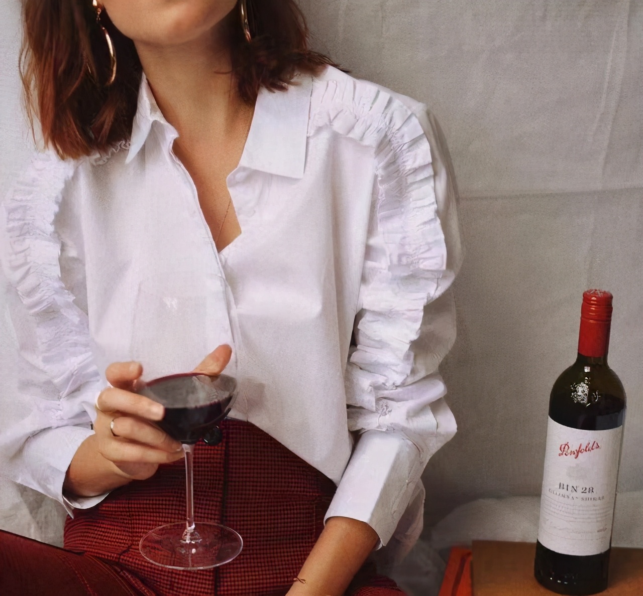 法式风气质衬衫,白衬衫如何穿的时髦又高级