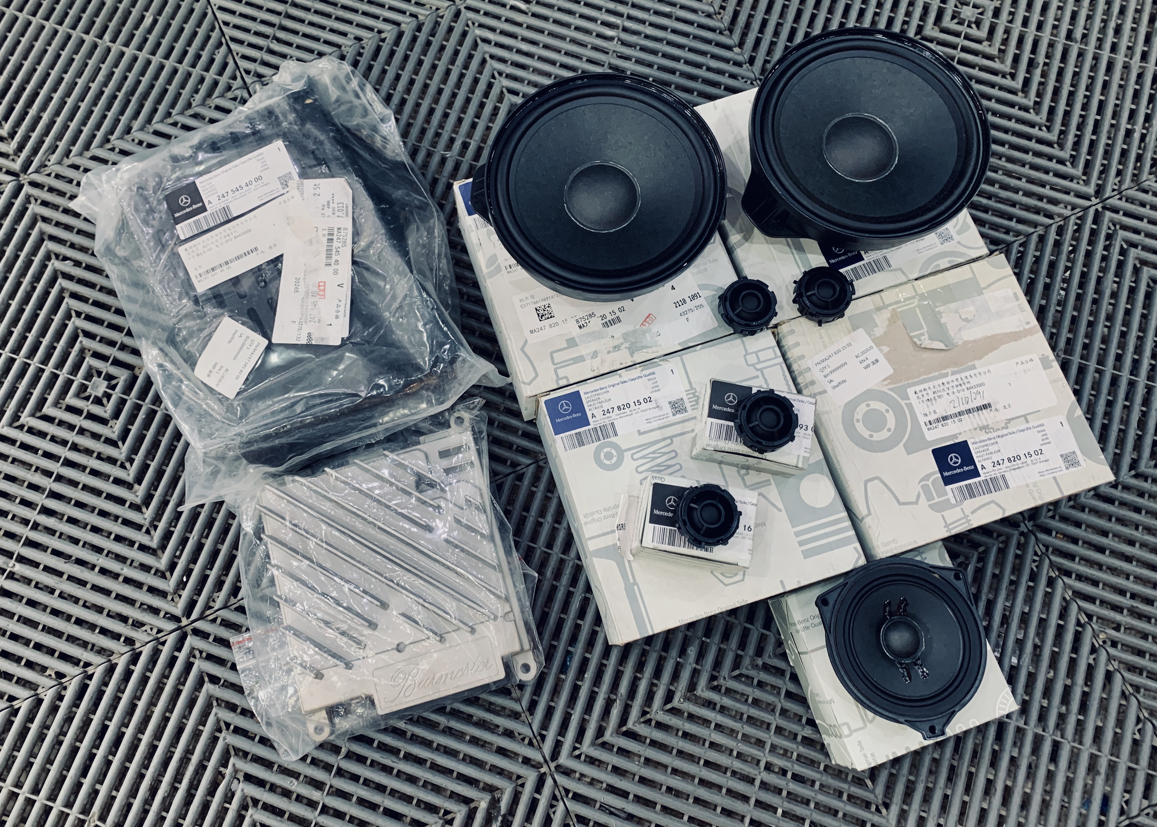 越野轮胎搭配在小车上好不好看,越野轮胎配轿车