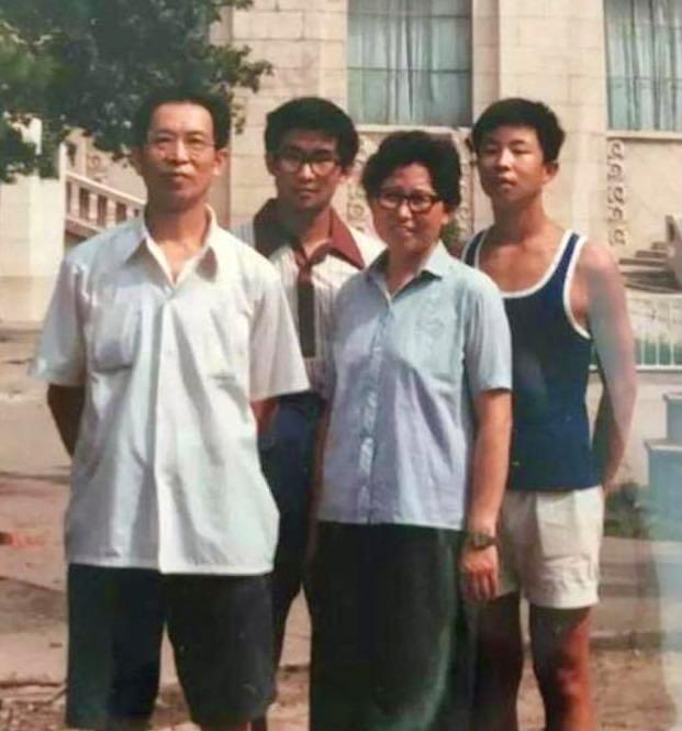 清华天之骄子全家移民北美，靠刷油漆悲惨过活，跳桥惨烈自尽始末