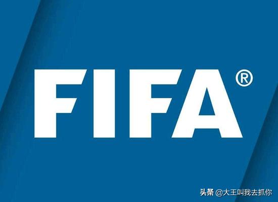 新规则违体犯规是两罚一掷吗,足球禁区手球判罚点球能补射吗