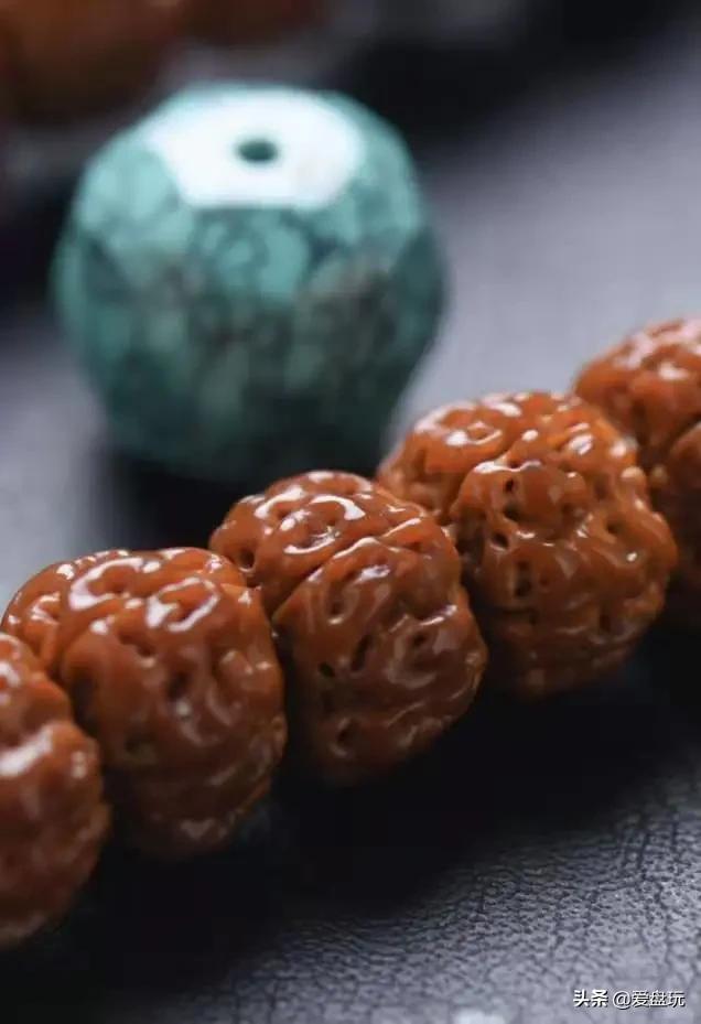 大汗手适合盘什么手串不用刷的,汗手适合盘什么大手串