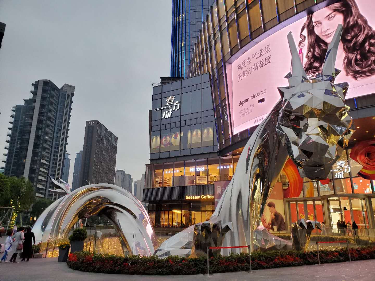 小屏手机三星s10e,三星s10e日常使用顺畅吗