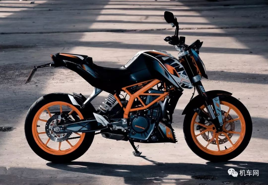 24款ktm390duke试驾,老款ktm390duke缺点