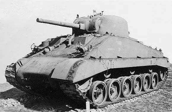 屠虎勇士—M26潘兴坦克发展史，美国发达工业下的平庸产物