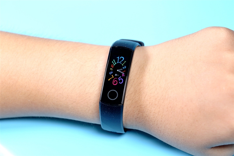 荣耀手环5i血氧测试准确吗,荣耀手环6与荣耀手环5对比评测