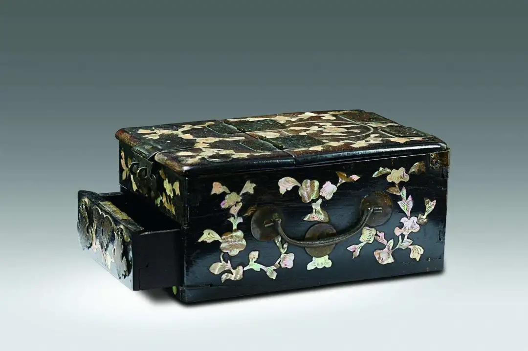 珐琅琉璃有什么区别,看看清代各种老琉璃珠是什么样的