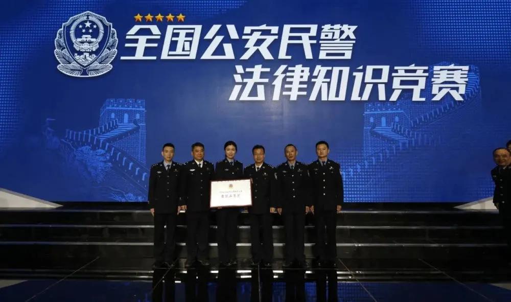 一位公安局长最后的遗愿：让我穿着警服走，下辈子，我还要做警察……