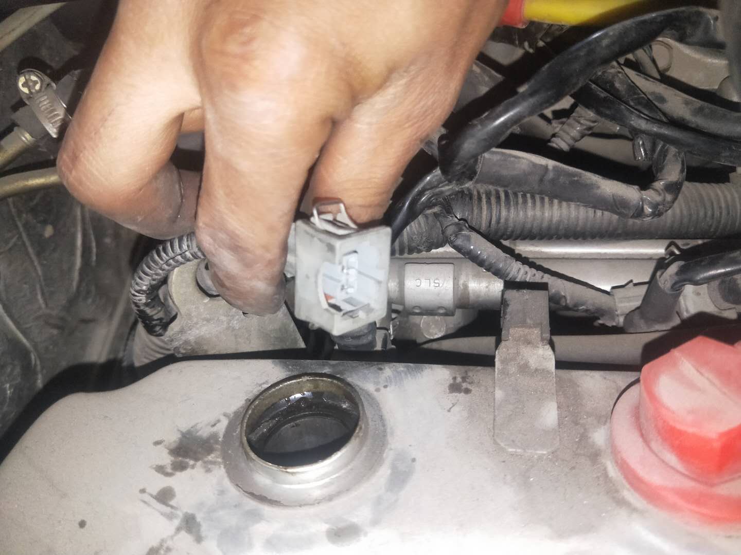 发动机怠速抖动的原因及解决办法,发动机怠速抖动最简单的解决方法