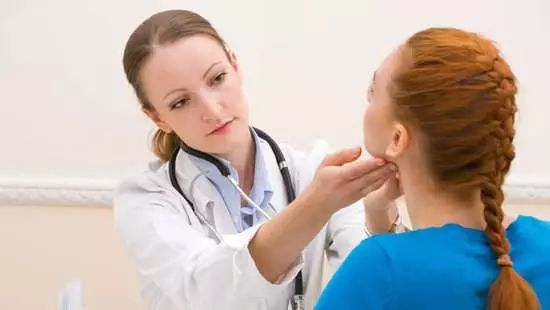 怀了孕发现有畸胎瘤,孕早期有畸胎瘤怎么办