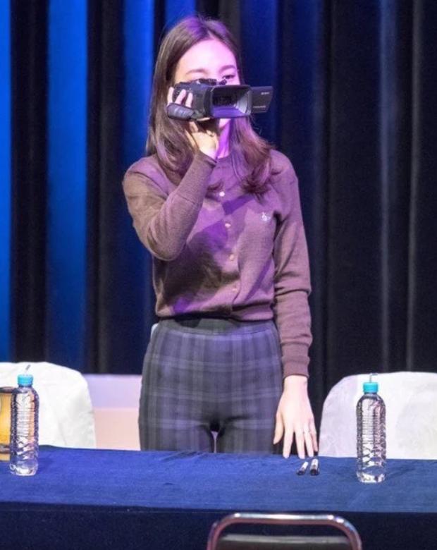 twice正规三辑单封是林娜琏吗 (twice nayeon 林娜琏街头唯美拍摄)