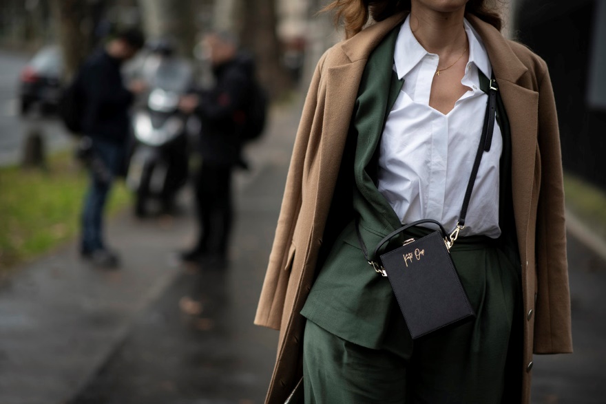 初秋降温太快,关晓彤服装秋冬穿搭