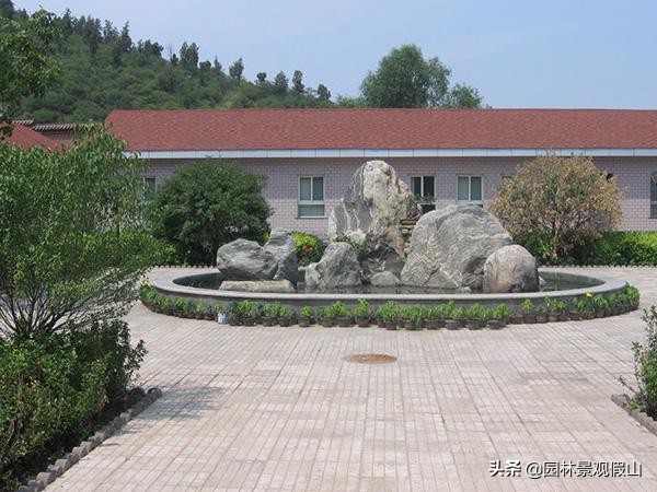 庭院假山鱼池制作视频,庭院假山设计制作视频