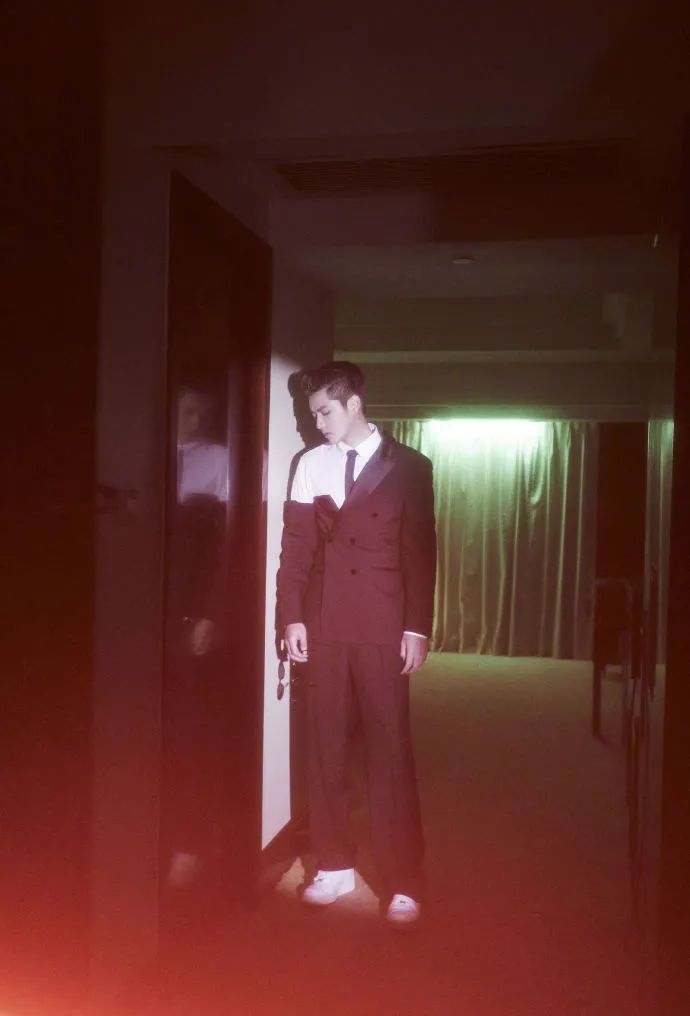 盛典集聚，明星身上百万级别的「高定礼服」，都有哪些“秘密”？