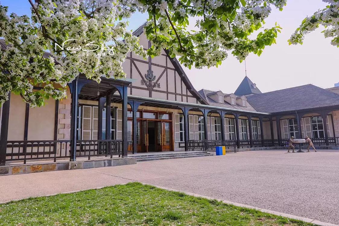 烟台张裕酒庄参观推荐,烟台打卡网红景点月亮湾