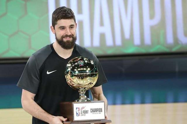 库里三分球100%命中率纪录,三分射手库里