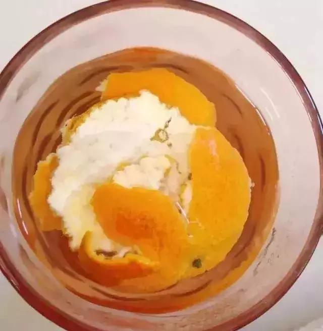 可以给花盆土里加营养液吗,盆里加点它养花10年不黄叶