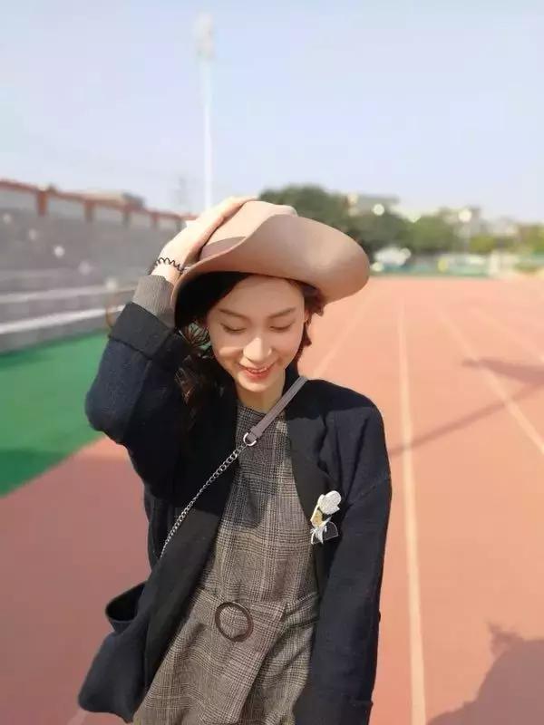 她们说穿过最满意的一件大衣,是这件!