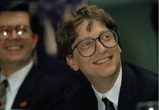 比尔盖茨传奇一生,比尔盖茨的一生经历详细