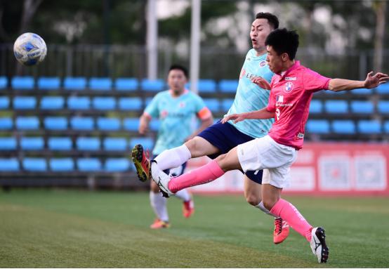 华晨宝马第一名,足球联赛榜首之战