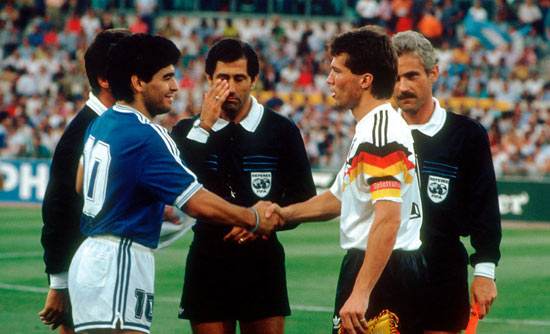 最佳11人什么阵型好,最佳11人手游阵型