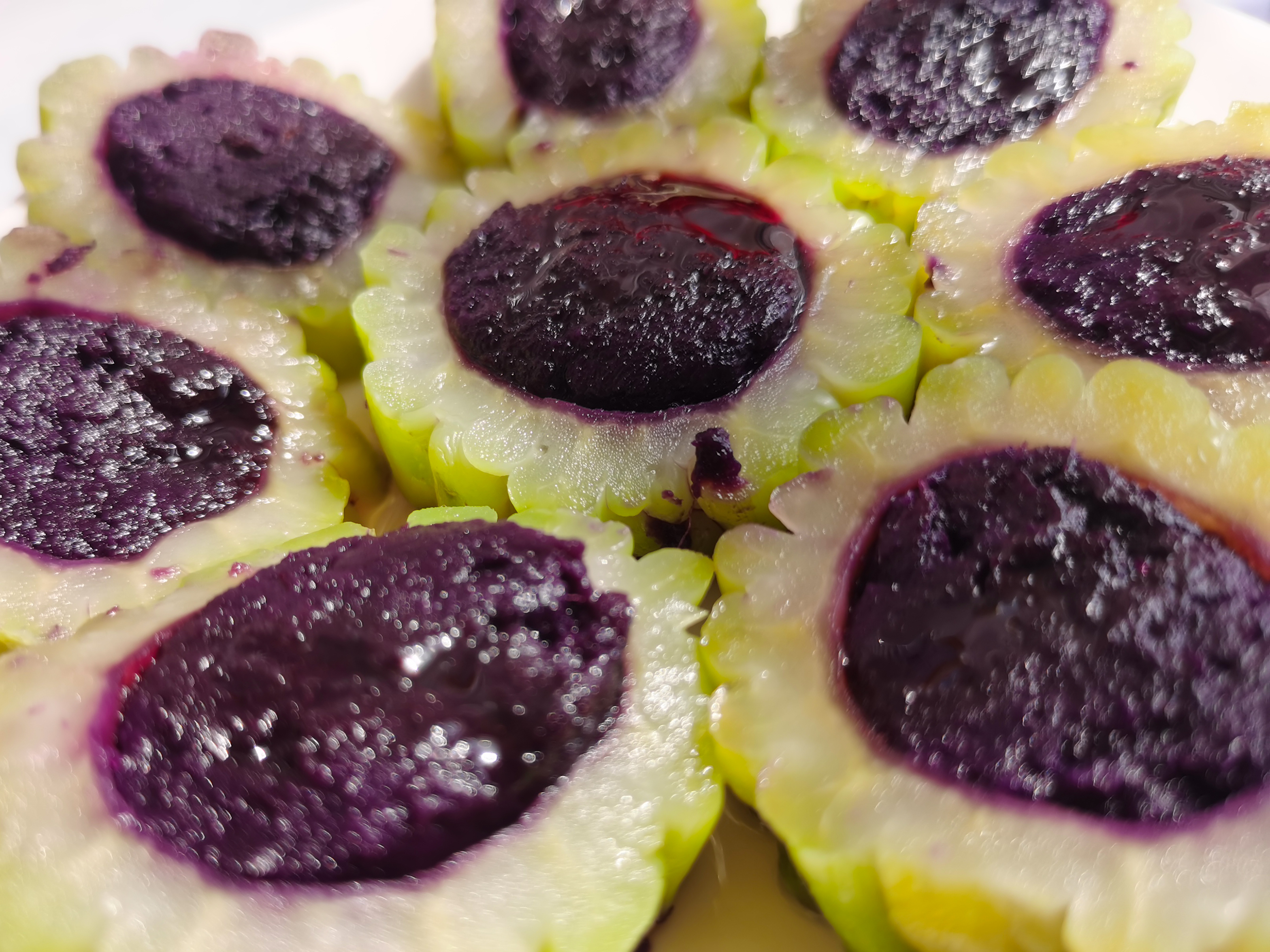 减肥期苦瓜怎么做好吃,苦瓜可以生吃配鸡蛋减脂