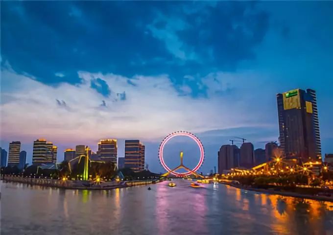 过年旅游最值得去的地方且人少,春节适合去哪游玩美食多