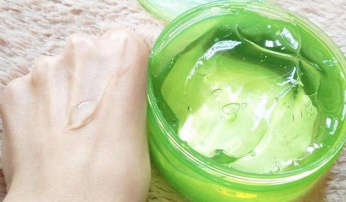 脸上缝了4针疤痕怎么淡化,小时候脸上留下疤痕现在怎么消除