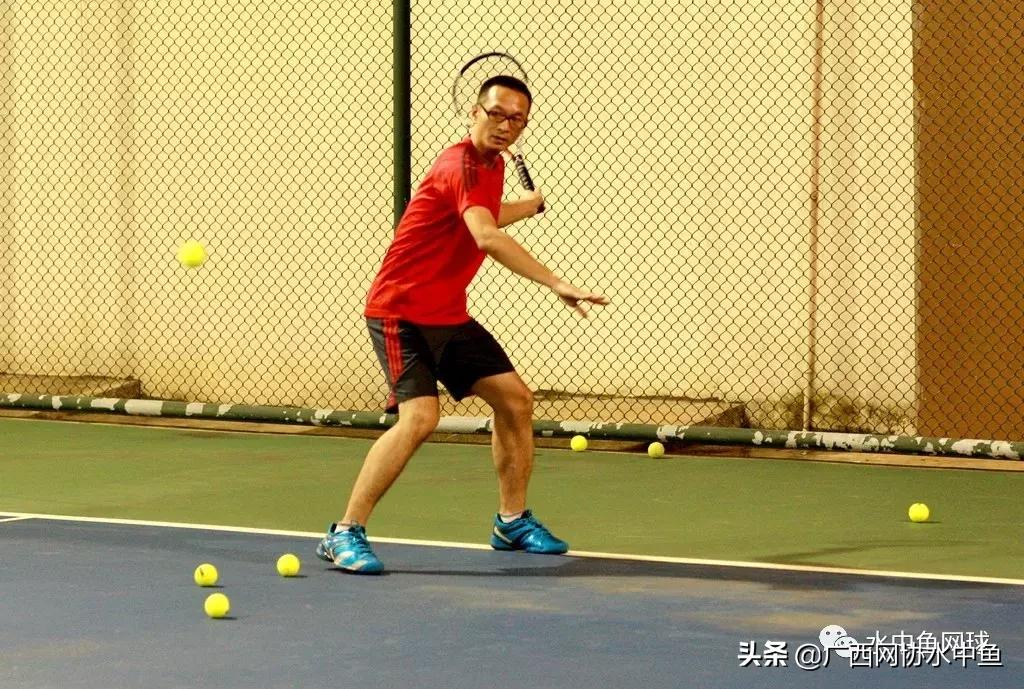 网球新手入门如何自己练习,网球初学者的训练方法与技术