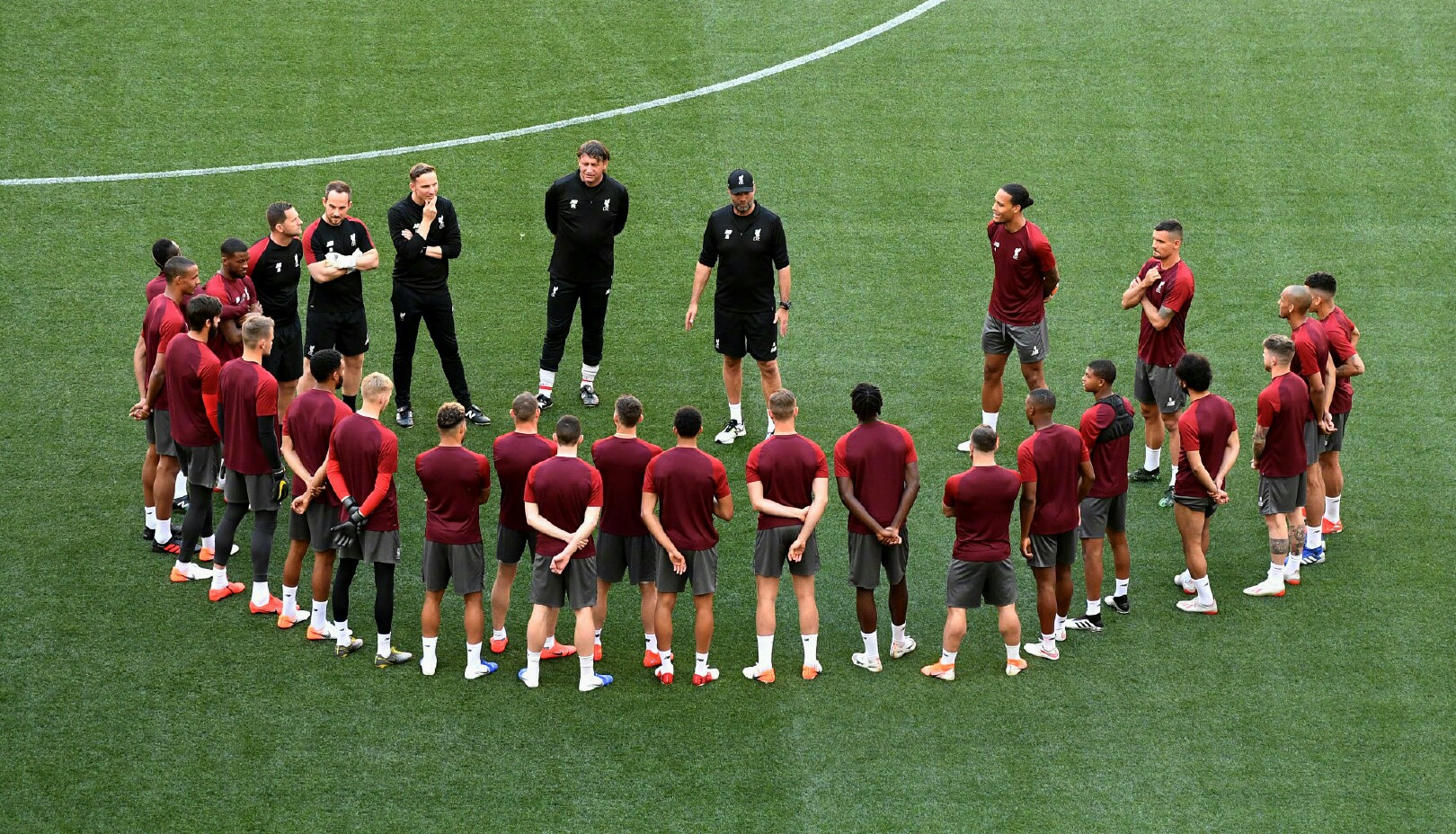 各媒体人对欧冠决赛预测,各大球星对欧冠小组赛的看法