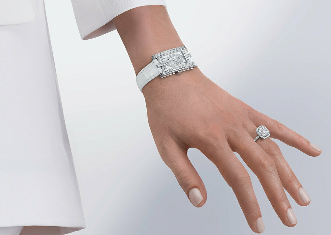 珠宝以旧换新注意事项,珠宝首饰一年免费换新是什么套路