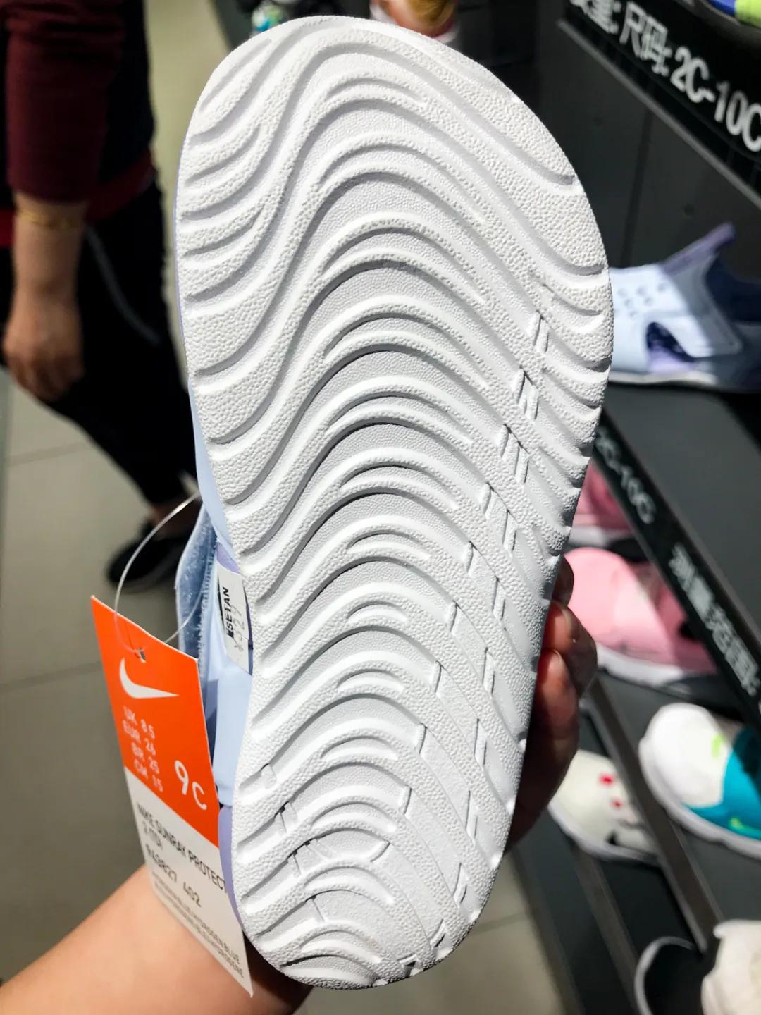 儿童哪一款凉鞋最好,哪个牌子的儿童凉鞋好穿推荐