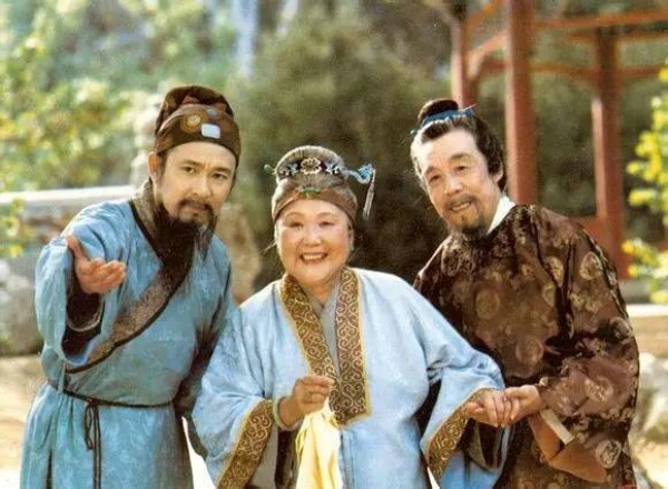 红楼梦里的焦大说了什么,红楼梦第七回焦大忠不忠