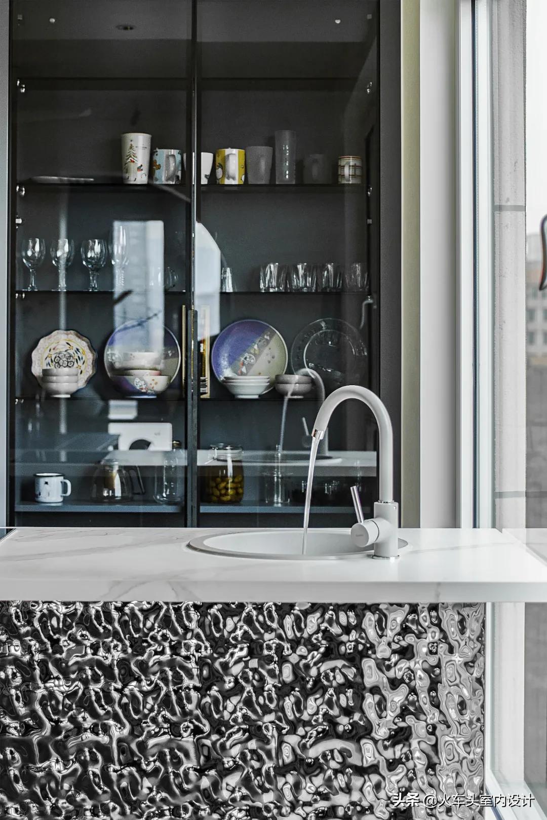 155㎡圆弧空间，三代同堂的无代沟共处