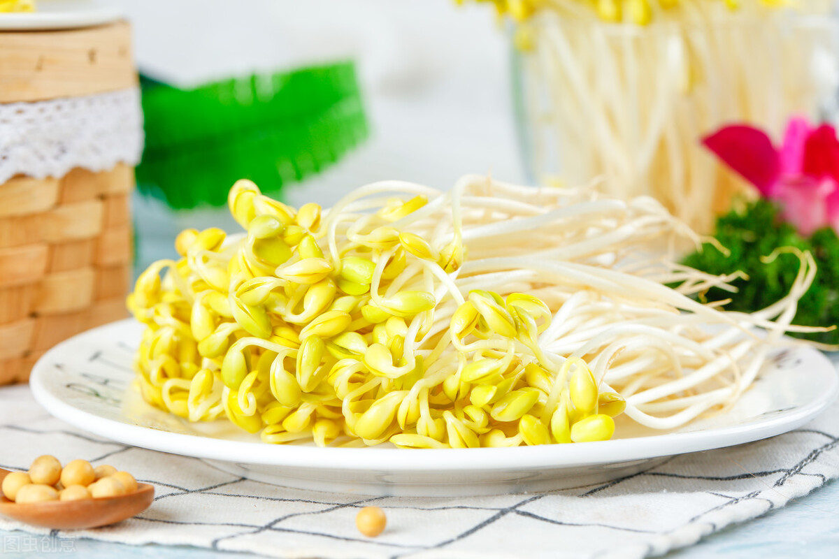 喝了白酒能吃豆芽吗,喝完酒吃豆芽行吗