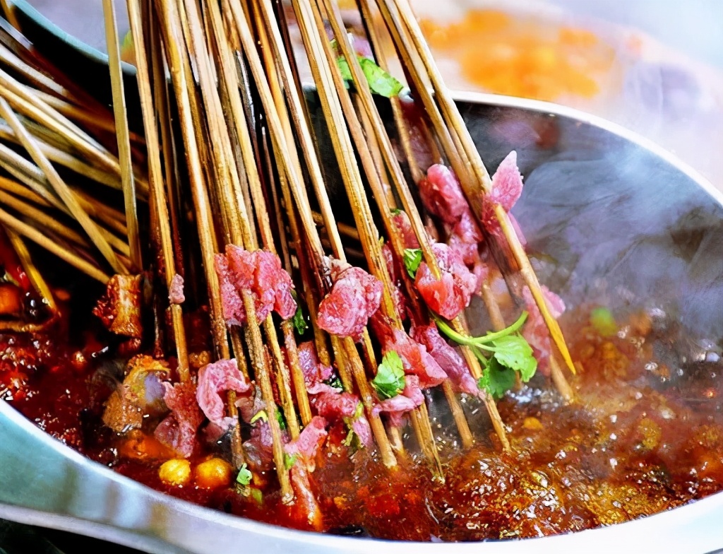 冒菜火锅麻辣烫钵钵鸡有什么区别,串串火锅和麻辣烫钵钵鸡的区别