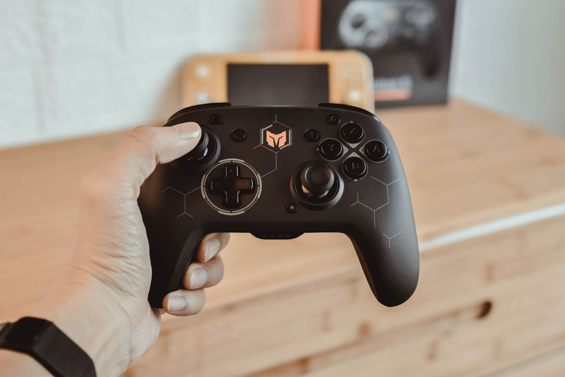 从新手到物理开挂,宏录制+6轴陀螺仪,BIGBIGWON游戏手柄体验