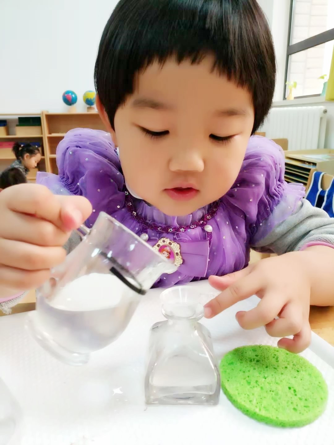 孩子的成长的速度总是那么惊人,孩子的成长有自己的规律