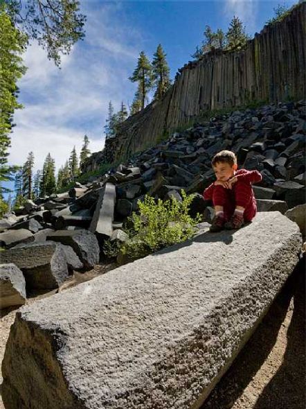 七星岩自然奇观图片,玄武岩奇景