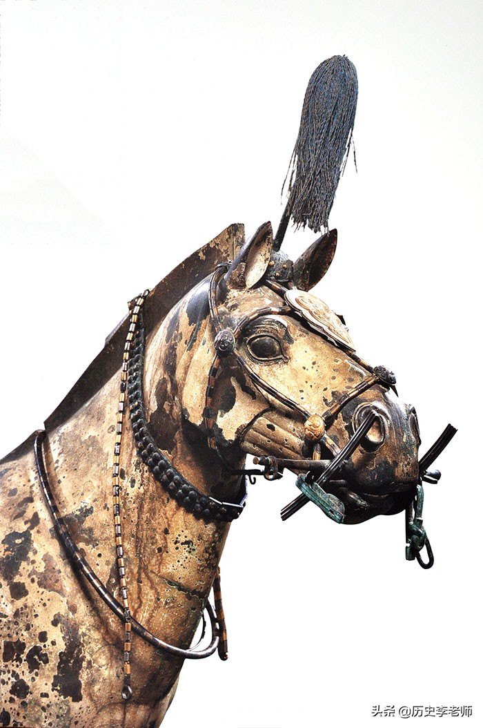 这件*物文**出土时已碎成了3000多块，专家成功修复后，惊艳了全世界