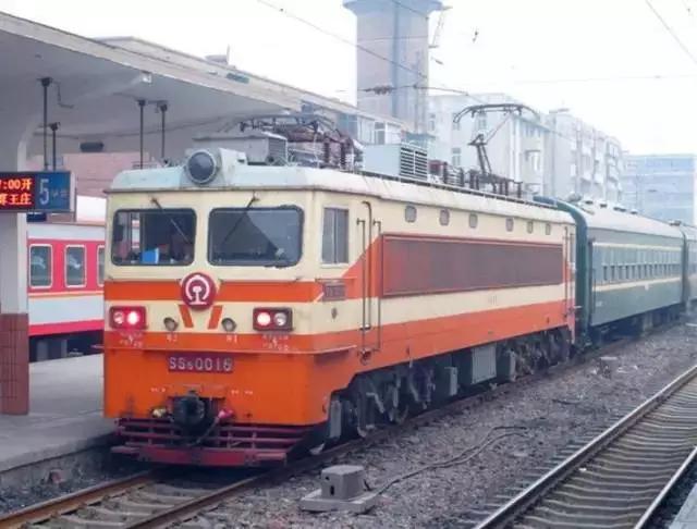 丝绸之路的重要铁路干线,2021中国铁路干线图