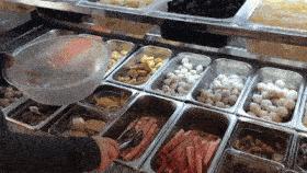 S潮牌在多伦多开了麻辣烫?!开业不到一个月,货柜空了…