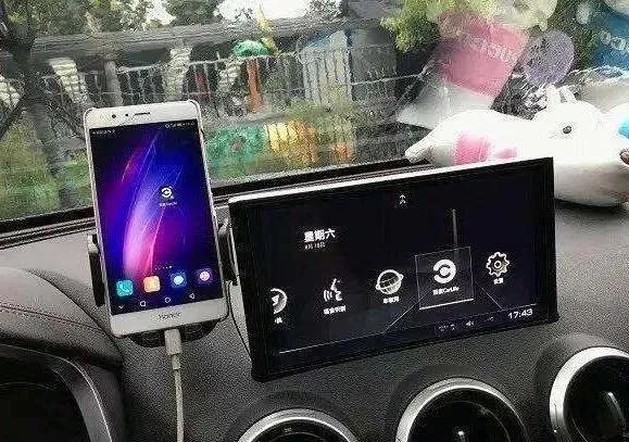 汽车aux插口用处,汽车aux插口好用吗