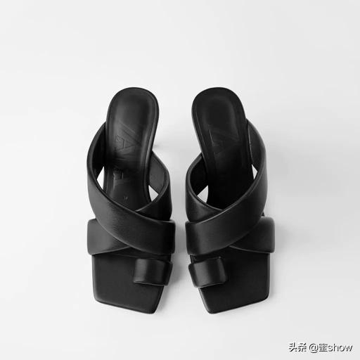 最好看的bv鞋子,bv风拖鞋流行