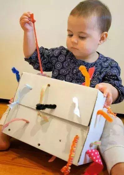 旧鞋盒做玩具,旧鞋盒子怎么做手工玩具