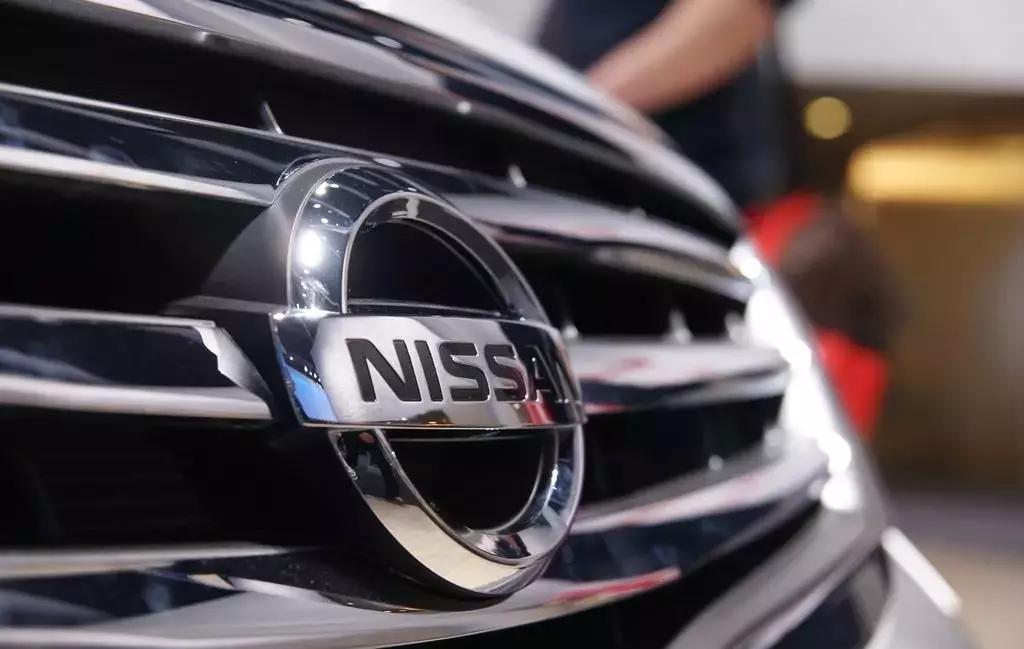 s90新能源和宝马5系选谁,江淮问题解答