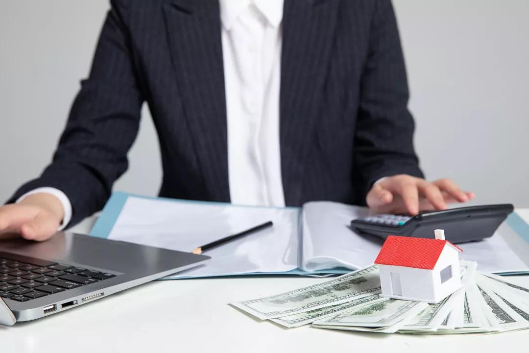 三线城市月入2万的销售工作,在深圳做啥销售一个月能赚几万