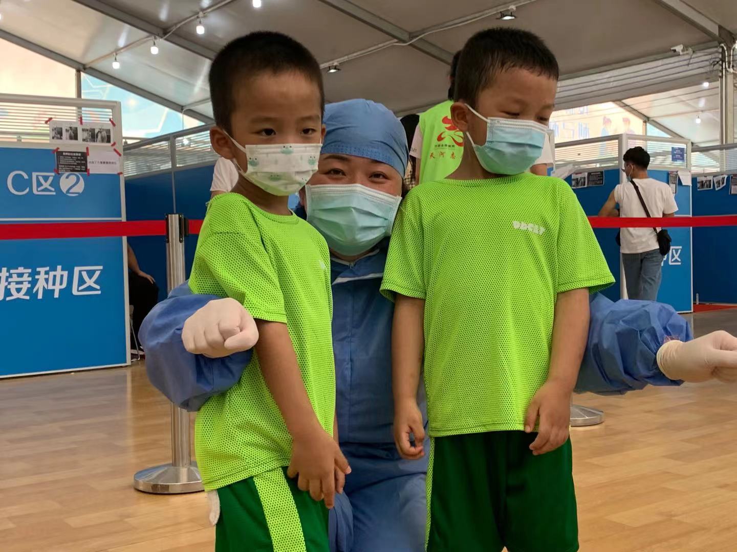 *警武**广东省总队医院圆满完成广州体育中心阶段性疫苗接种任务