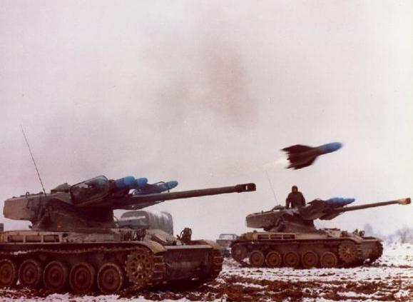 苏联反坦克导弹辉煌眼镜蛇9M112！4000米射程精度极佳，逐渐退役