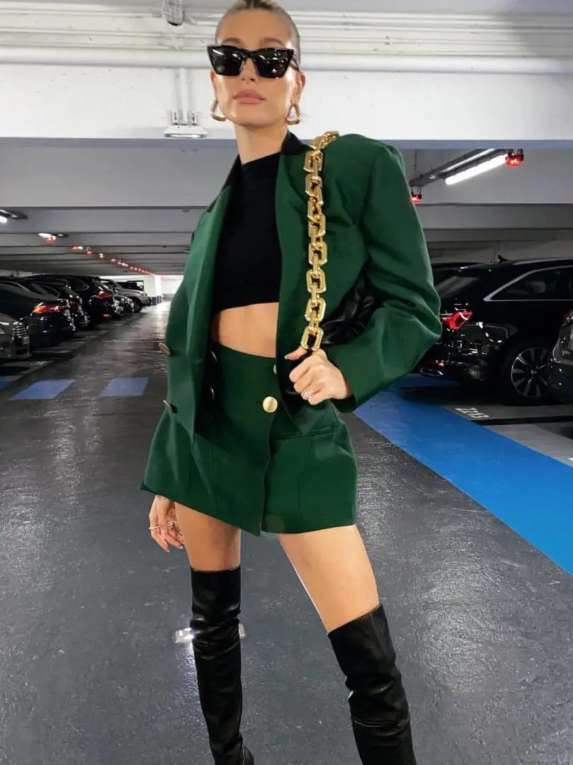 圆脸女生怎么选墨镜,圆脸女生如何选择大牌眼镜